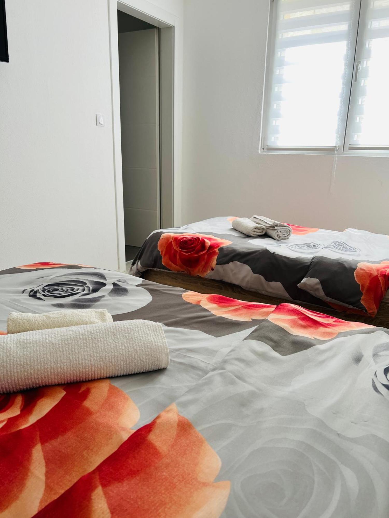 Bed and Breakfast Zeleni Dvor Ribarska Banja Exterior foto